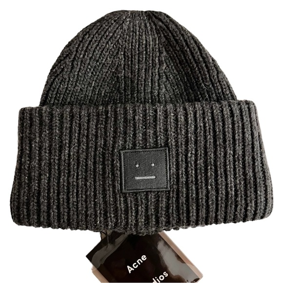 Acne Studios Accessories - Acne Studios Gray Pansy Face Logo Patch Rib-Knit Beanie New With Tags One Size